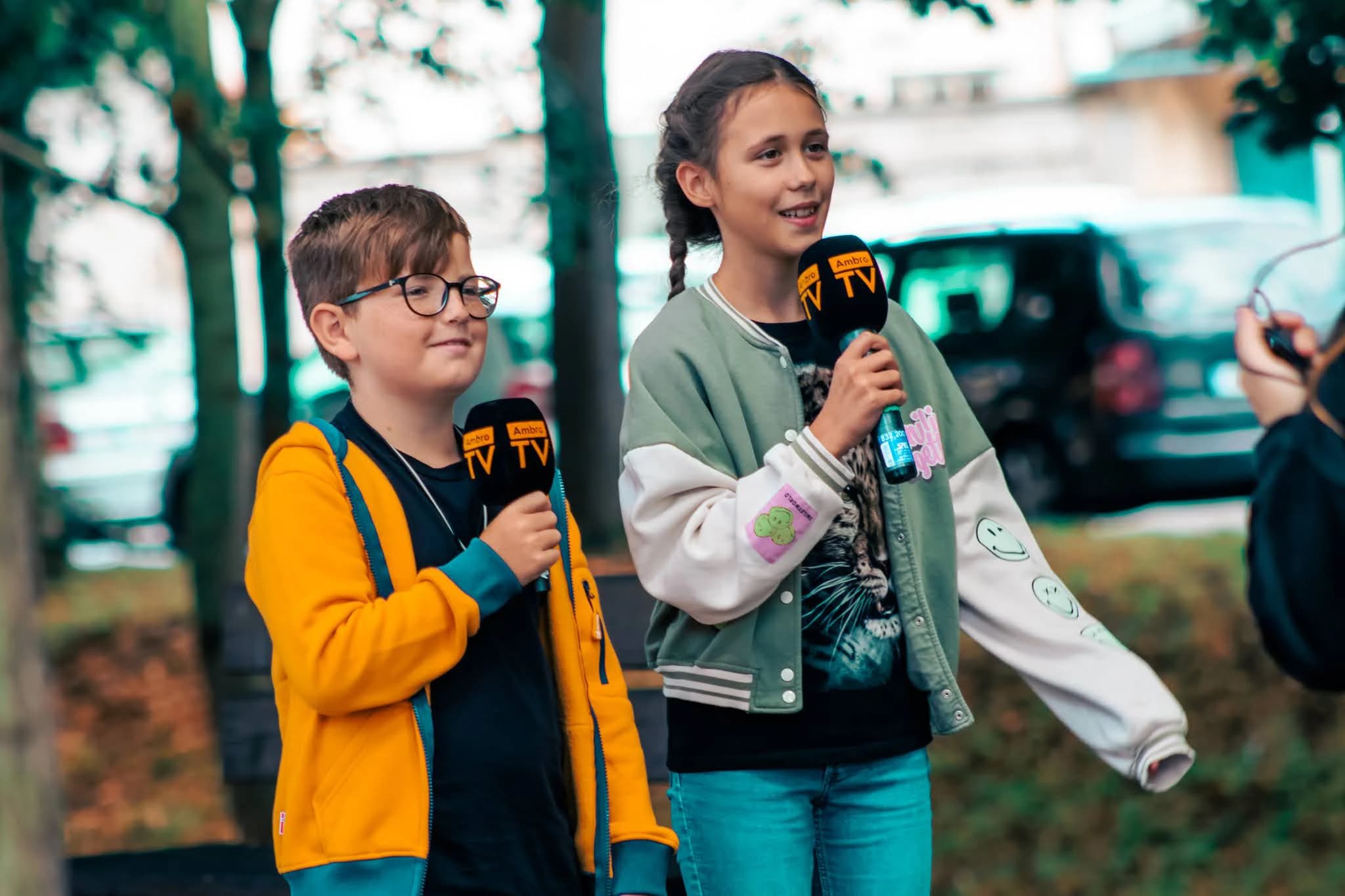 Mladí reportéři AmbroTV při natáčení